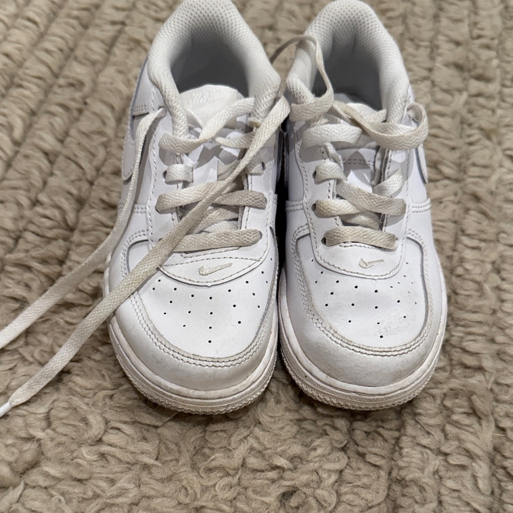 Nike Kids Classic White Sneakers hardly worn size 10